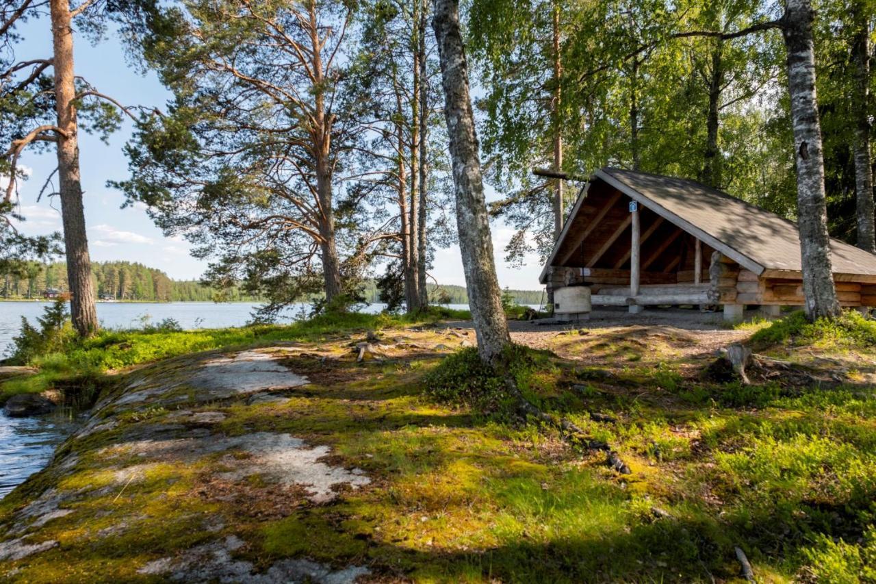 Ik Hotel & Camping Кеуруу Екстериор снимка