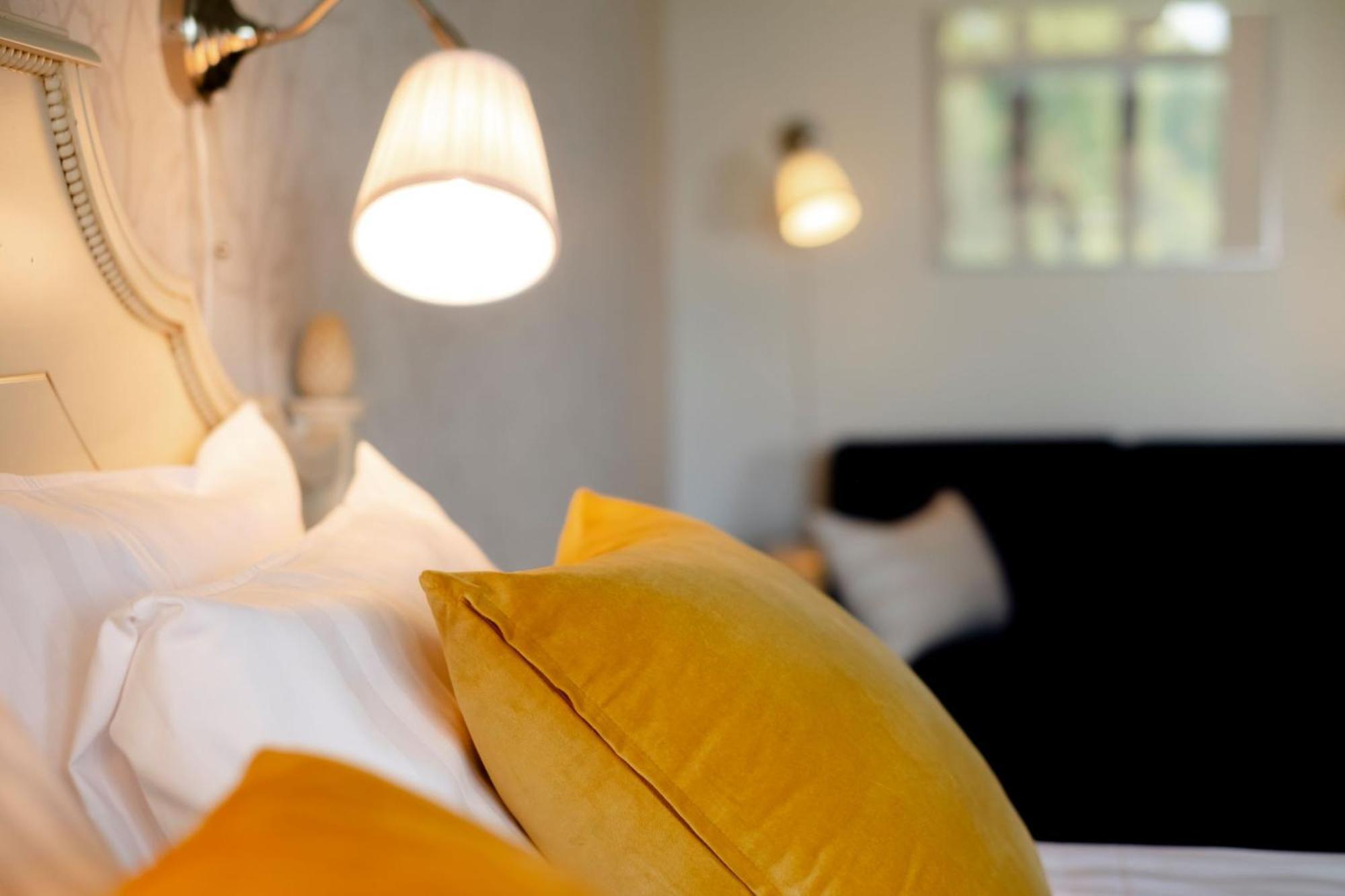 Ik Hotel & Camping Кеуруу Стая снимка