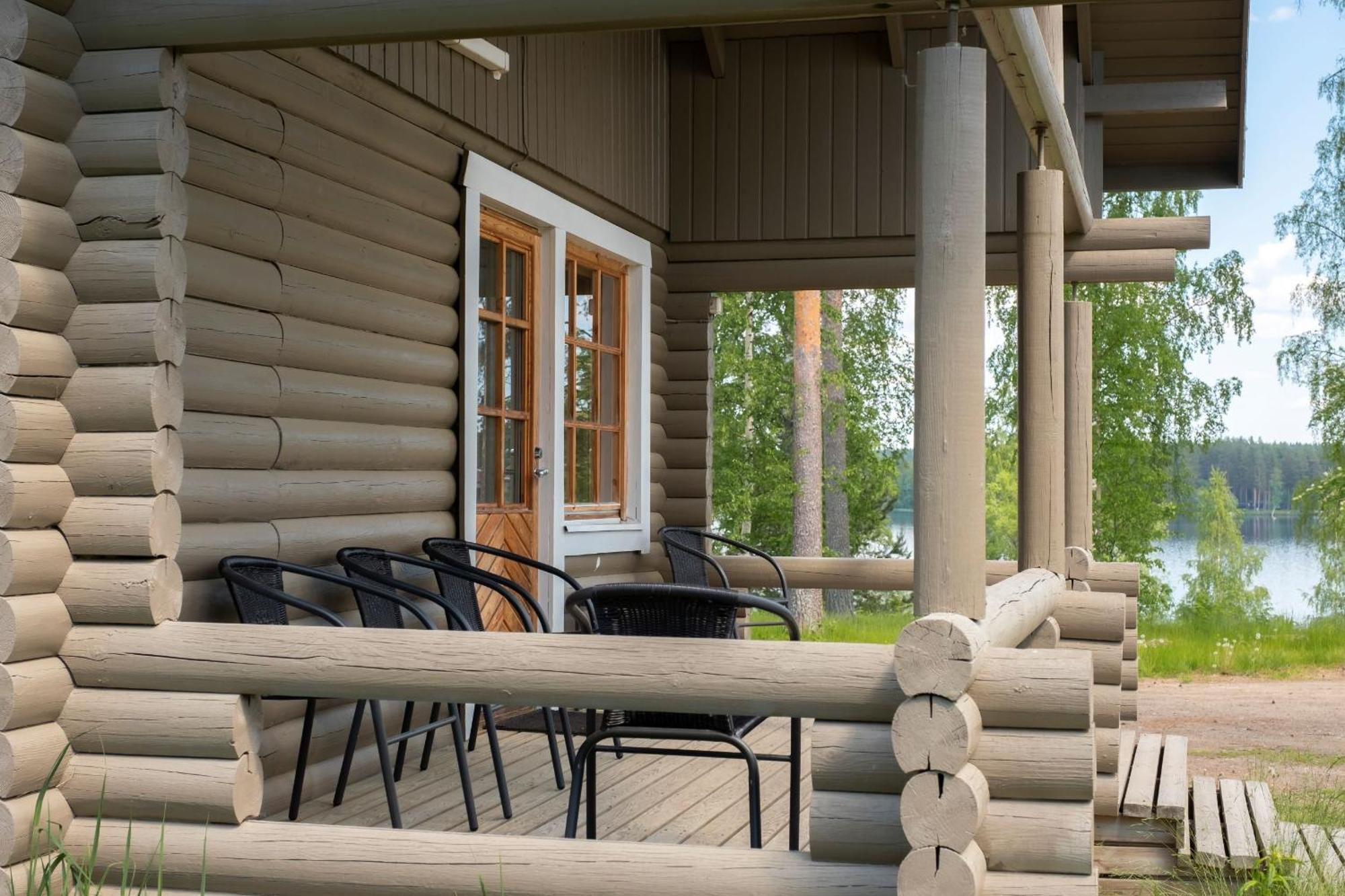 Ik Hotel & Camping Кеуруу Стая снимка